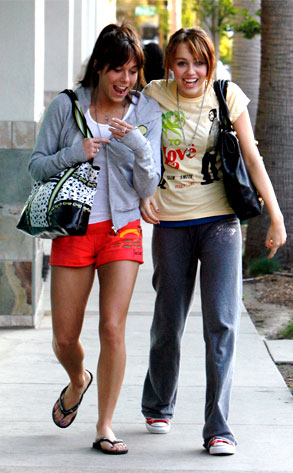 Miley Cyrus, Mandy Jiroux Miley Cyrus, Mandy Jiroux